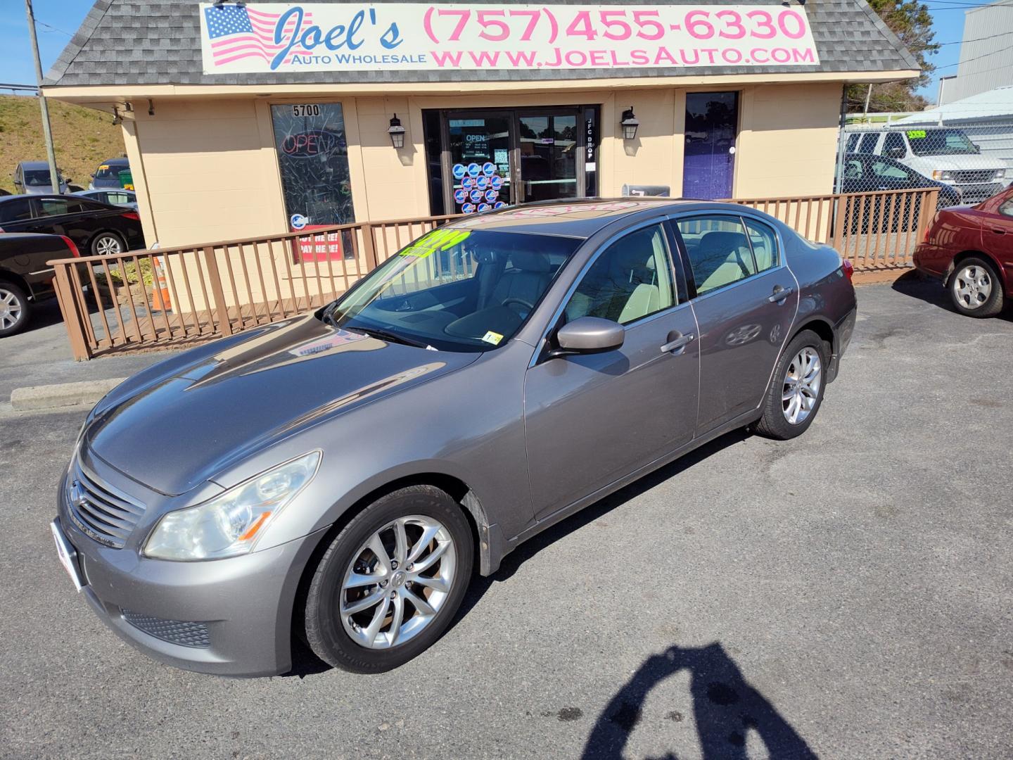 2009 Gray Infiniti G Sedan (JNKCV61F29M) , Automatic transmission, located at 5700 Curlew Drive, Norfolk, VA, 23502, (757) 455-6330, 36.841885, -76.209412 - Photo#0